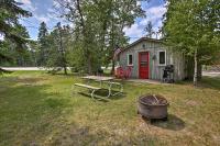 Charming Suttons Bay Cottage with Shared Waterfront! - B&B