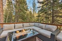 B&B Idaho Springs - Idaho Springs Cabin with Hot Tub on Half Acre! - Bed and Breakfast Idaho Springs