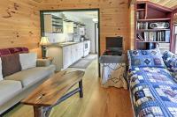 Walk to Lake George! Bolton Landing Cottage - Chambres d’hôtes Bolton Landing