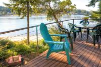 Waterfront Bainbridge Island Home Stunning Views! - Ferienwohnung