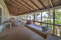 Waterfront Perdido Beach House with Canoes and Kayaks! - B&B