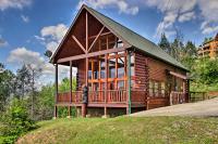 Expansive Gatlinburg Cabin: Hot Tub, Deck & Grill! - Chambres d'hôtes Gatlinburg