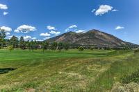 Upscale Flagstaff Home w/ Hot Tub & Mountain Views - Bed and Breakfast Flagstaff