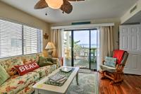 B&B Carolina Beach - Ocean-View Condo with Deck, Steps to Carolina Beach! - Bed and Breakfast Carolina Beach