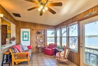 Tow Retreat on Lake Buchanan with Dock and Kayaks! - B&B