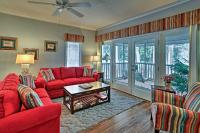 B&B North Myrtle Beach - Myrtle Beach Condo in Tidewater with Pool and Golf! - Bed and Breakfast North Myrtle Beach