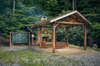 Romantic Penrose Cabin w/ Pond, Trails & Hot Tub - Ferienwohnung Penrose