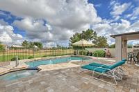 B&B Gilbert - Gilbert House with Private Pool and Golf Course Views! - Bed and Breakfast Gilbert