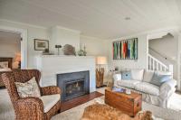 Waterfront Seaside Beach Home with Views and Hot Tub! - Bed and Breakfast Seaside