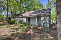 Lakefront Milledgeville Cabin Private Dock, Porch - B&B Resseaus Crossroads
