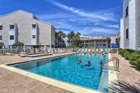 Beachfront Englewood Condo with Community Pool! - B&B Englewood