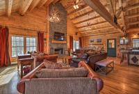 4 Mi to Mount Snow West Dover Cabin with Game Room - Ferienwohnung