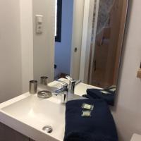 Zimmer mit Queensize-Bett und Meerblick