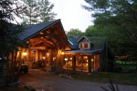 B&B Franklin - Enchanting Chalet, Covered Parking, King Suite - Bed and Breakfast Franklin