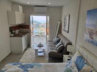 Appartamento Monolocale con Terrazza e Vista Mare