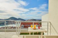 Appartamento con 1 Camera da Letto, Terrazza e Vista Mare