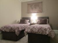 Twin Room with Shower