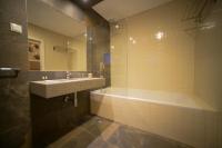 Camera Matrimoniale/Doppia con Letti Singoli con Bagno Privato