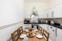 Heart of Ealing Apartment With Garden - B&B Londra
