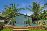 Villa with Garden View