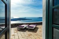 Vasilicos Suite with Plunge Pool and Caldera View