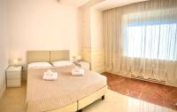 Double Room with Private External Bathroom