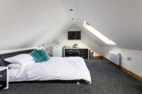 B&B Swansea - The Garage @ The Old Vicarage - Bed and Breakfast Swansea