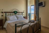 Deluxe Double Room with Balcony and Sea View