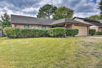 Pet-Friendly Missouri City Home w/ Fenced-In Yard! - B&B Missouri City