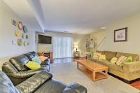 Family-Friendly Wildwood Townhome about 3 Mi to Beach - Ferienwohnung