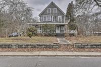 Easy Access to Beaches Vineyard Haven House - B&B Vineyard Haven