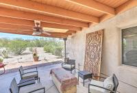 Tucson Home with Patio - Near Outdoor Adventure - Chambres d’hôtes Tucson