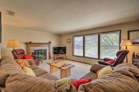 Walk to Rim View Trail Page Home with Deck and Yard - B&B Page