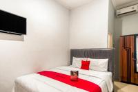 B&B Jakarta - RedDoorz near Graha Cijantung Mall - Bed and Breakfast Jakarta