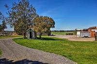 Dog-Friendly Ranch Cottage with Yard about 13 Mi to Bend - B&B Alfalfa