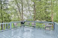 Millburn House with Deck - Walk to NYC Transit! - Chambres d’hôtes Millburn