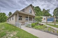 Cedar Home with Fire Pit and Grill about 3 Mi to Lakes - B&B