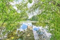 Fishermens Paradise with Fire Pit on Rice Lake! - B&B