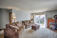 Lincoln Condo with Balcony - 6 Mi to Loon Mtn! - Chambres d’hôtes Lincoln