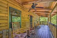 B&B Andrews - Rustic Andrews Cabin Rental with Deck and Fire Pit! - Bed and Breakfast Andrews