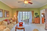 B&B Myrtle Beach - Myrtle Beach Condo with Community Pool Views! - Bed and Breakfast Myrtle Beach