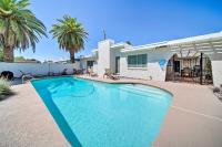 B&B Litchfield Park - Litchfield Park Home with Pool half Mi to The Wigwam - Bed and Breakfast Litchfield Park