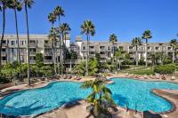 B&B Oceanside - Beachfront Oceanside Condo with Pool and Hot Tub! - Bed and Breakfast Oceanside