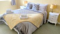 B&B Sidmouth - Cider Cottage - 3 Bedroom - Onsite Parking - Bed and Breakfast Sidmouth