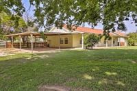 Charming Lake Retreat with Patio and Boat Parking! - B&B