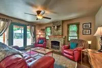 Cozy Home w/ Media Room: Short Walk to Taos Plaza! - B&B Taos
