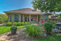 B&B Austin - Cozy Home with Patio and Yard, 3 Mi to Lake Travis! - Bed and Breakfast Austin