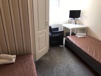 Camera Doppia con Letti Singoli con Bagno