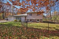 Quaint Duluth Hideaway with Private Fenced-In Yard! - B&B