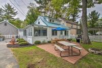 B&B North Sebago - Sebago Lake Cottage with Patio and Beach Access! - Bed and Breakfast North Sebago